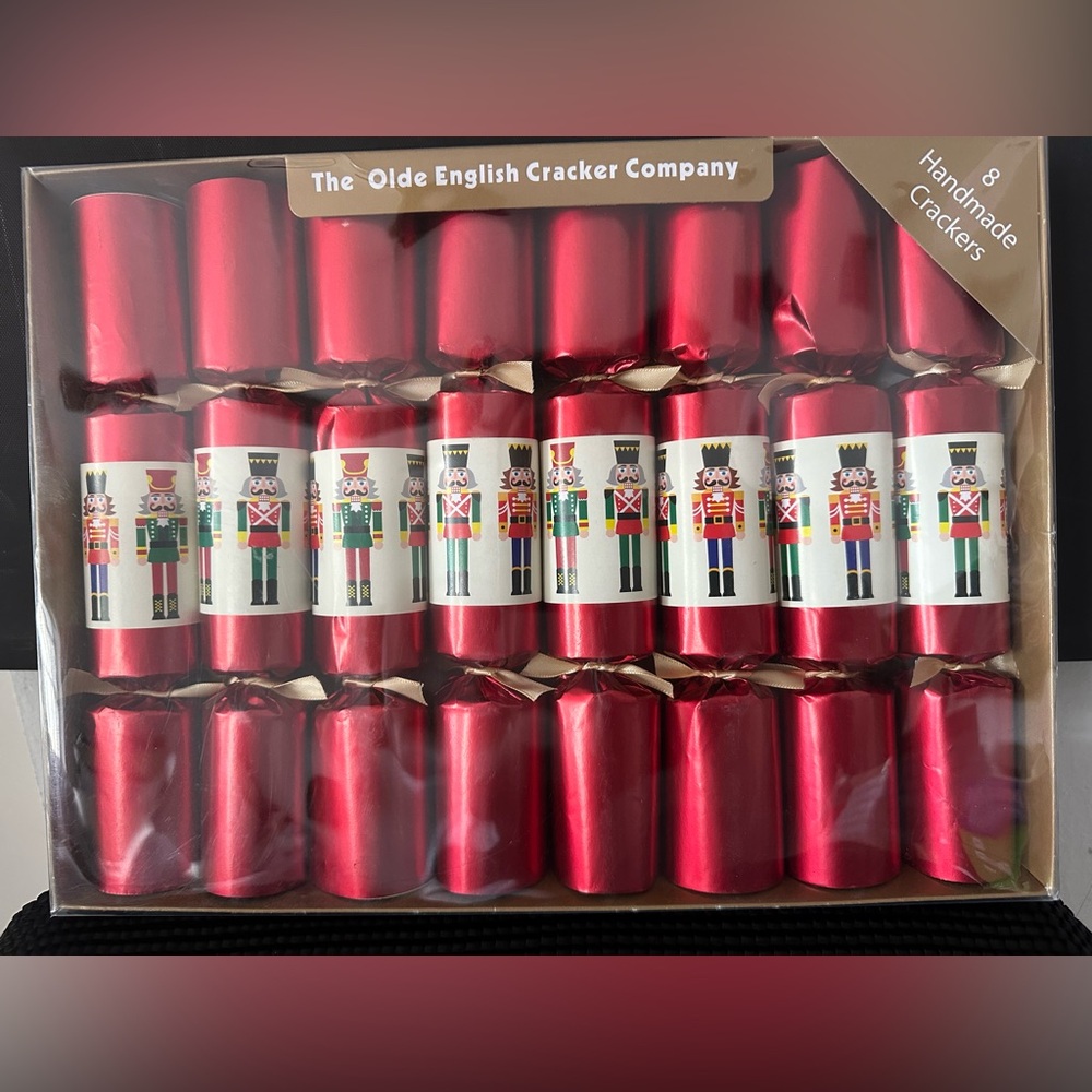 🆕The Olde English Cracker Company 8 Handmade Crackers